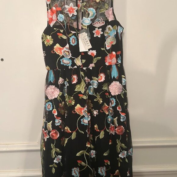 BEAUTIFUL Fully Embroidered Label by Five Twelve Floral Gown NWT - Picture 2 of 10